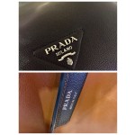 Prada shopping bag 🎉 1BG339